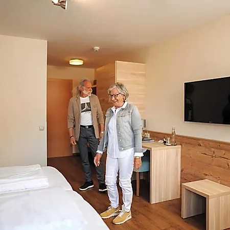 Hotel Pirkdorfer 3*
